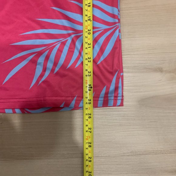 Flyte Golf Men's Medium Polo/Golf Shirt Fusia Colour with Palm Leaves Design - Picture 5 of 5